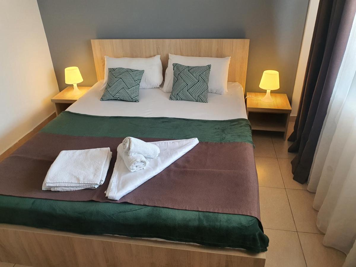 Villa Accommodation Букурещ Екстериор снимка
