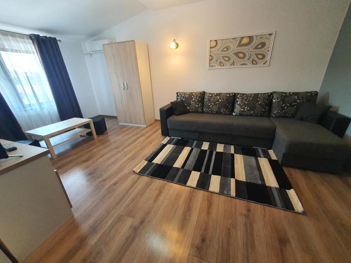 Villa Accommodation Букурещ Екстериор снимка
