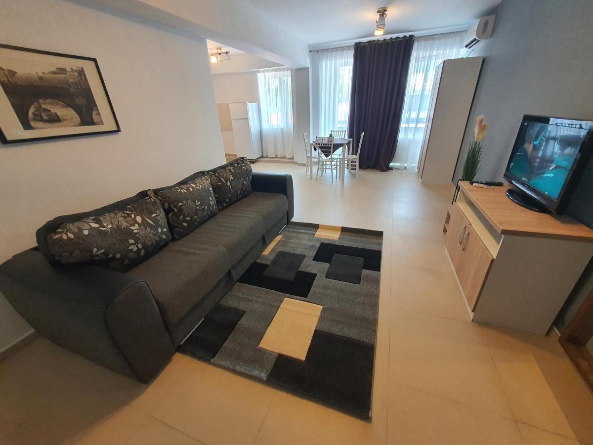 Villa Accommodation Букурещ Екстериор снимка