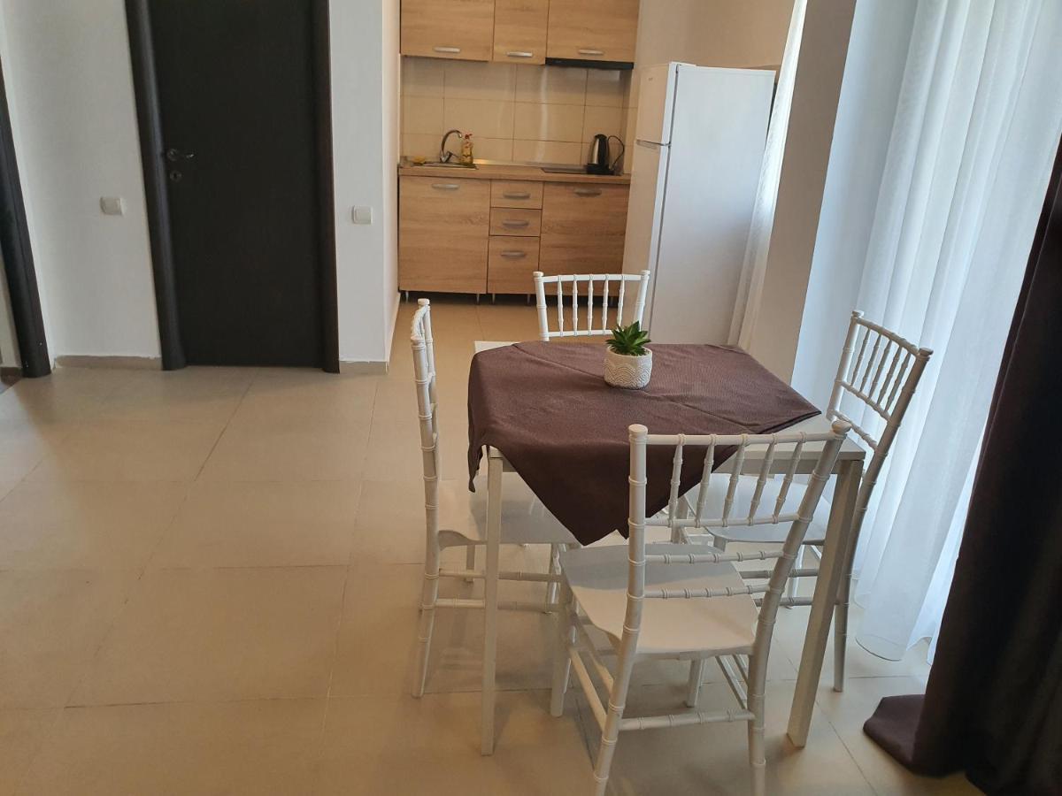 Villa Accommodation Букурещ Екстериор снимка