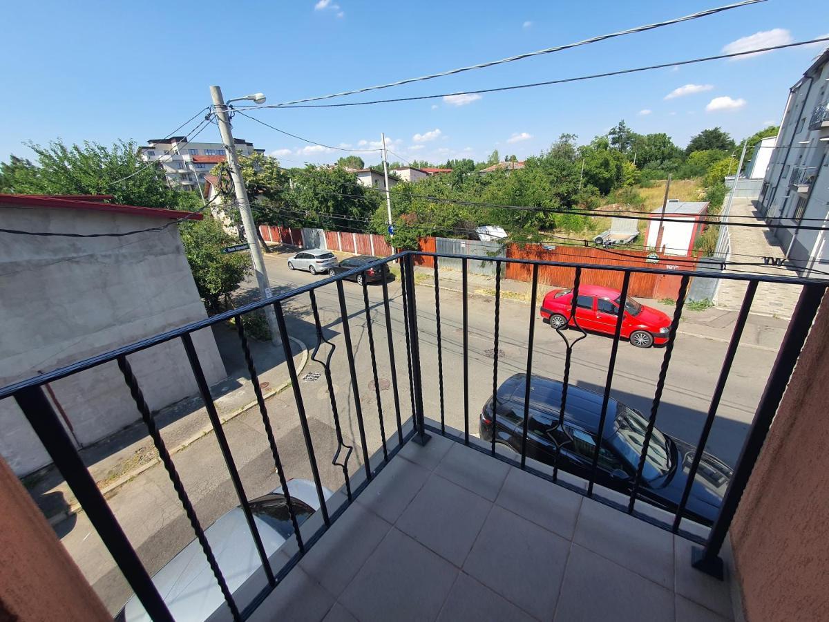 Villa Accommodation Букурещ Екстериор снимка