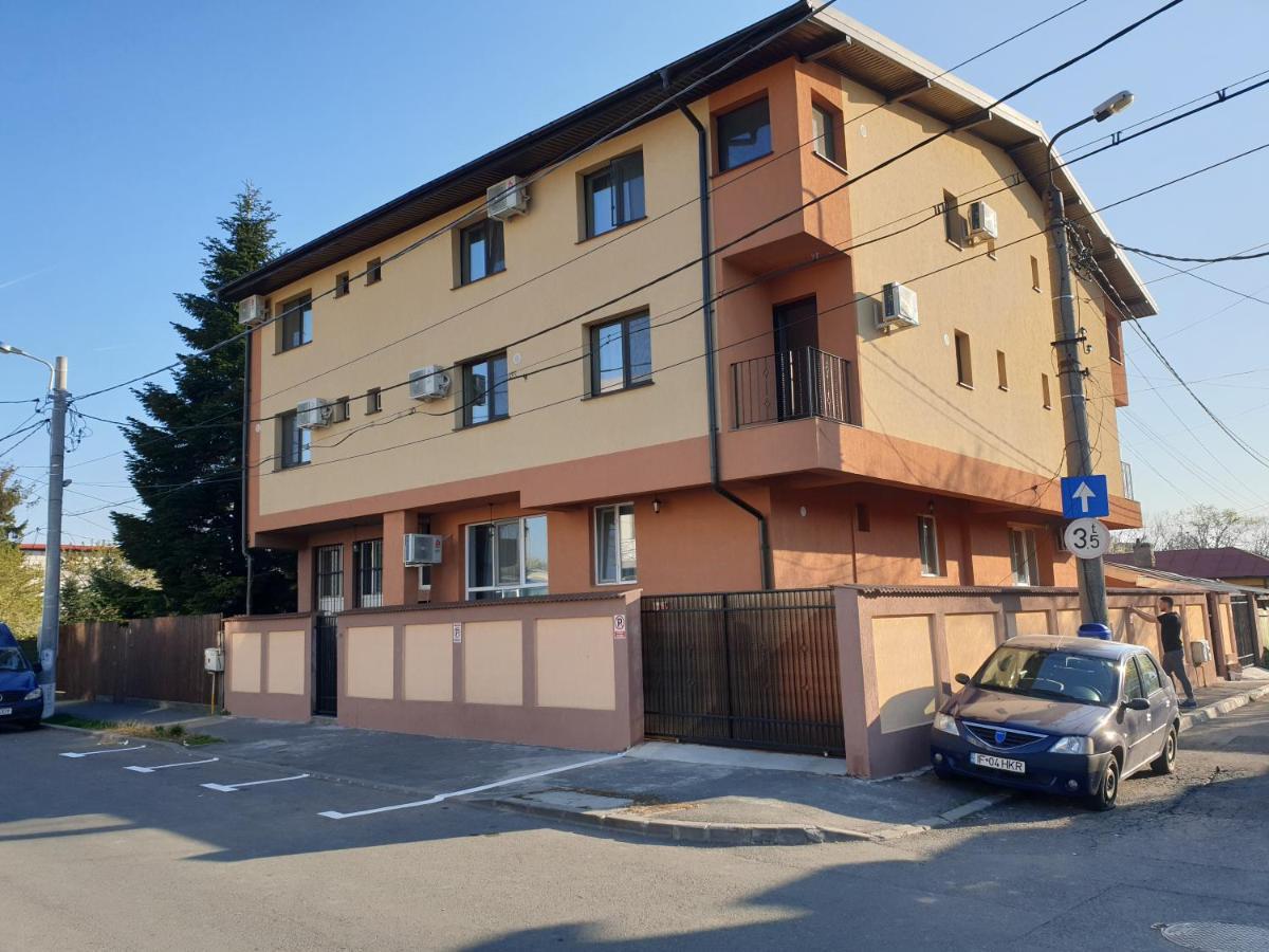Villa Accommodation Букурещ Екстериор снимка