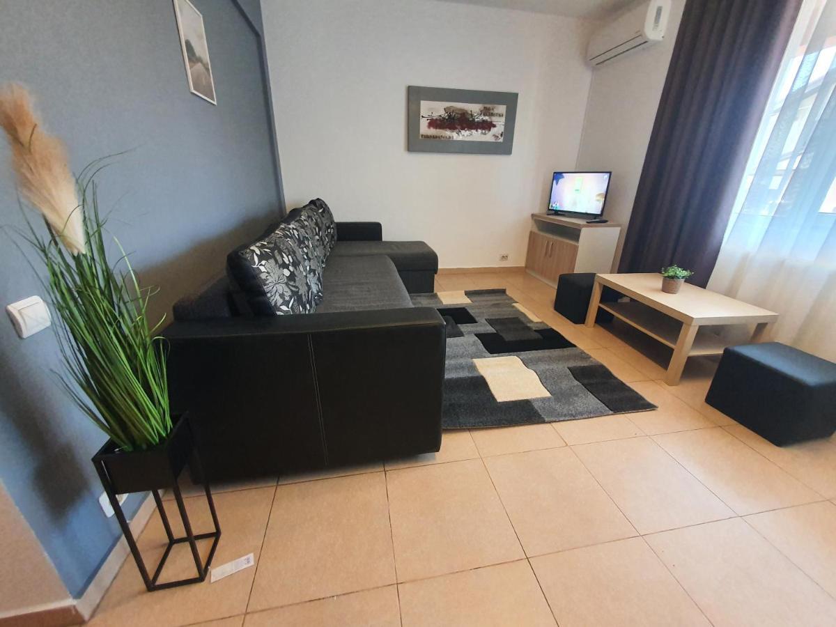 Villa Accommodation Букурещ Екстериор снимка