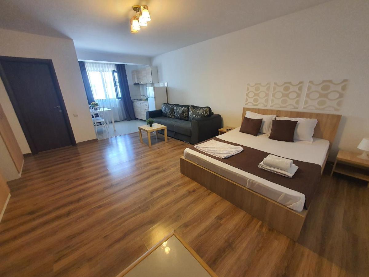 Villa Accommodation Букурещ Екстериор снимка