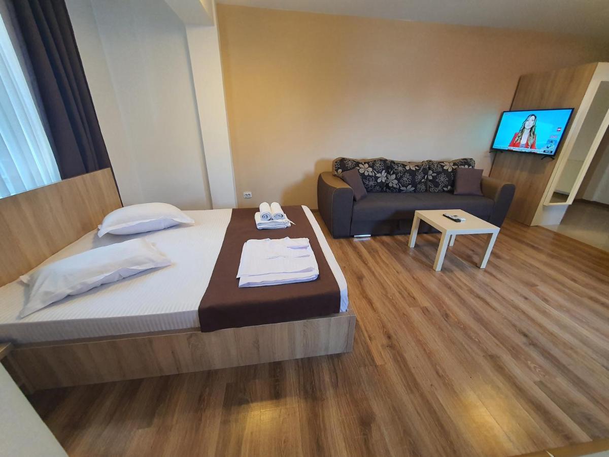 Villa Accommodation Букурещ Екстериор снимка