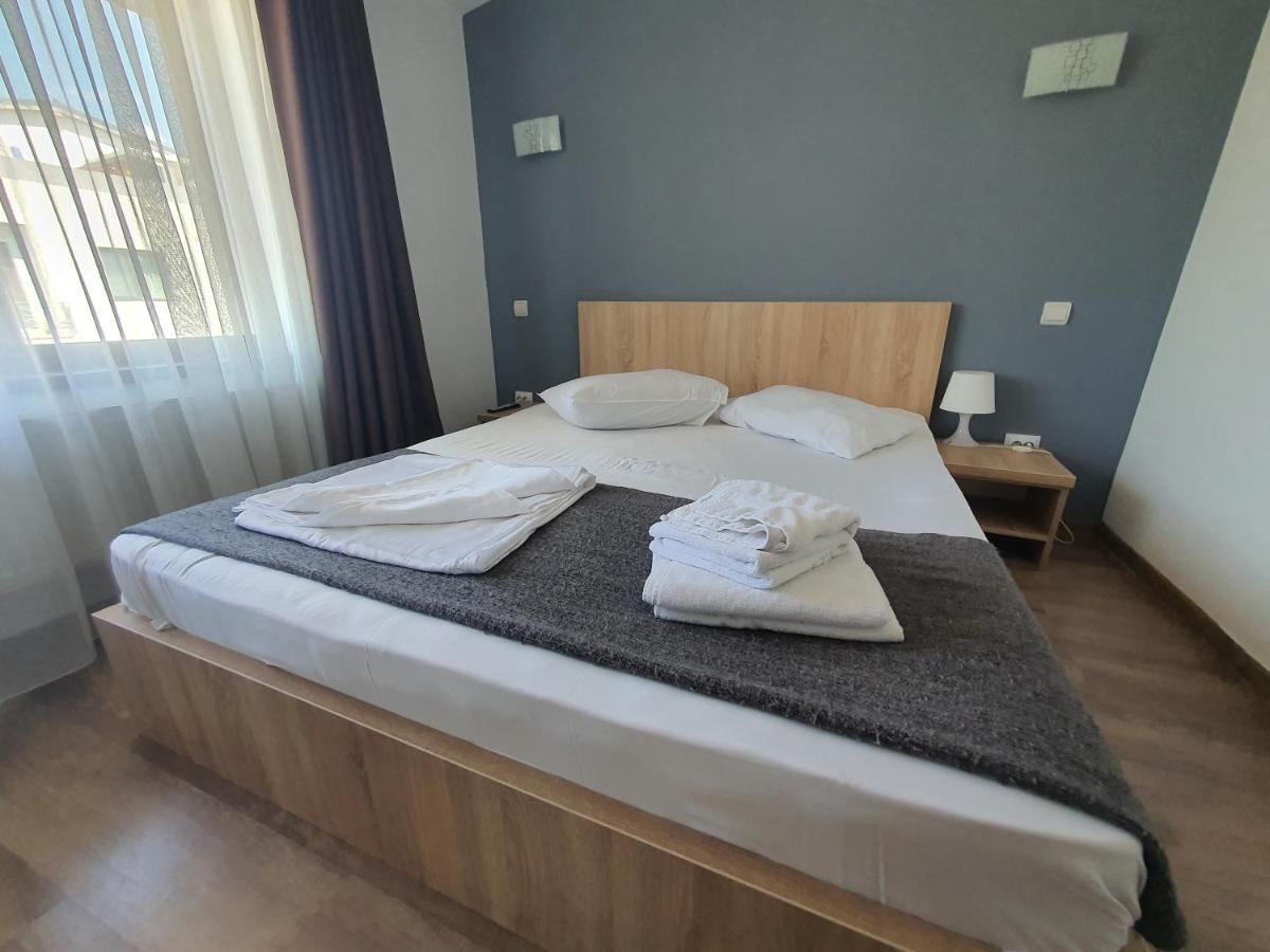 Villa Accommodation Букурещ Екстериор снимка