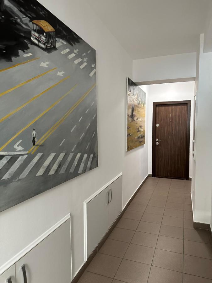 Villa Accommodation Букурещ Екстериор снимка